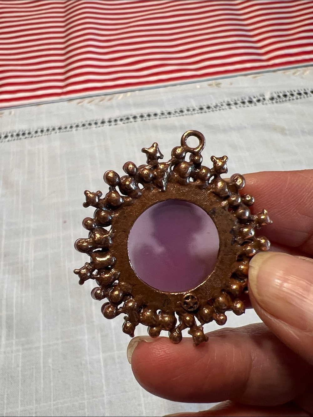 Vintage Style Purple Cameo Pendant with Pearl and Crystal Halo - Picture 3 of 5